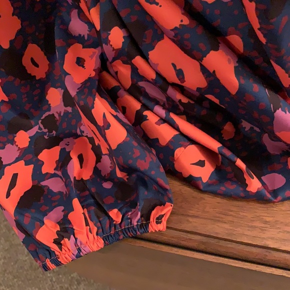 Multicoloured Surplice Top - Picture 3 of 6